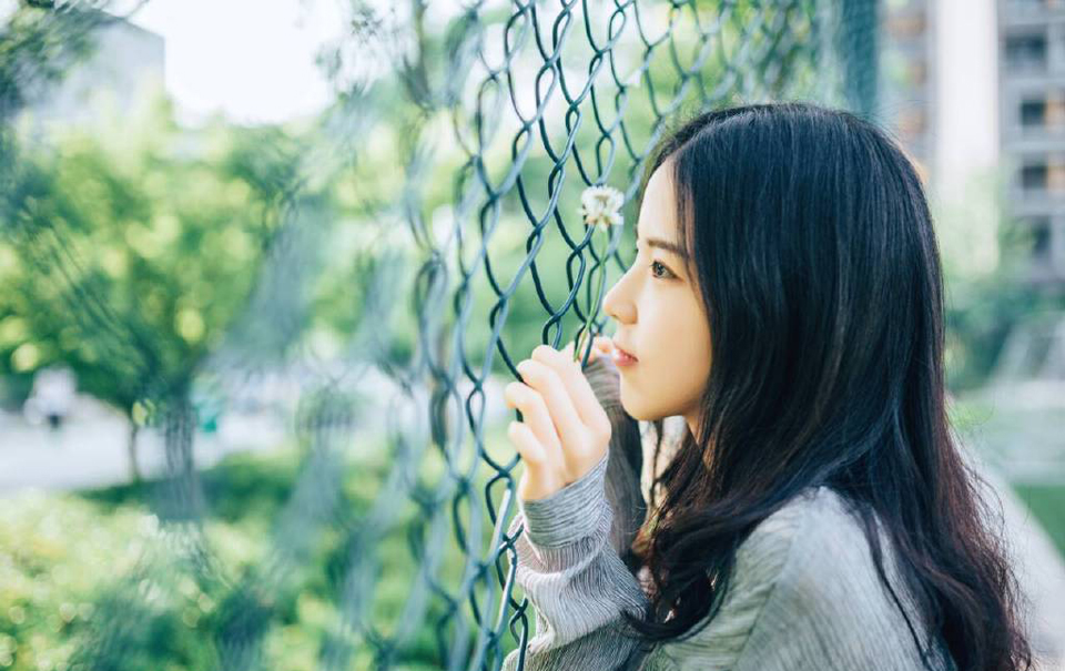 “末将在！”卓扬、李鹰应命而出。